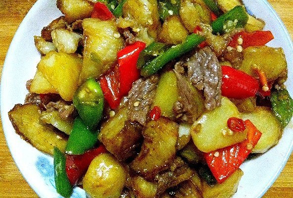 牛肉地三鲜