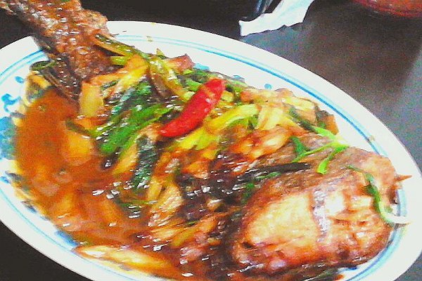 香1葱红烧鮸鱼