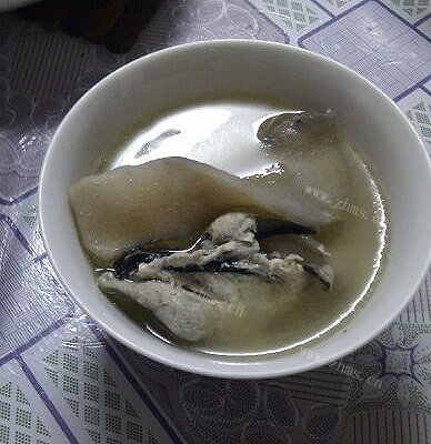 家常鹿茸淮山猪腱仔煲乌鸡