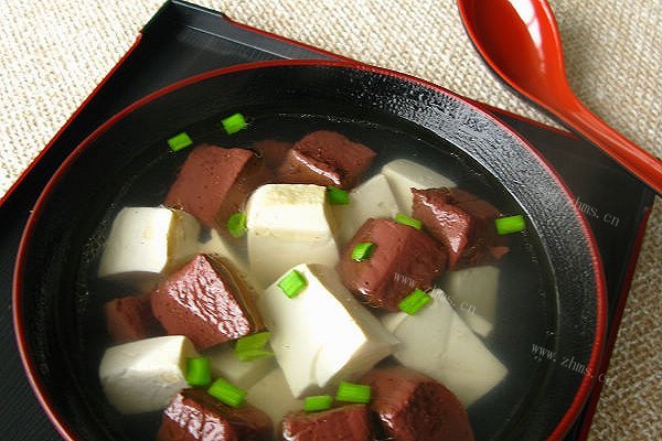 猪血豆腐汤
