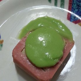 肉冻沙拉配绿瓜酱（西餐前菜）