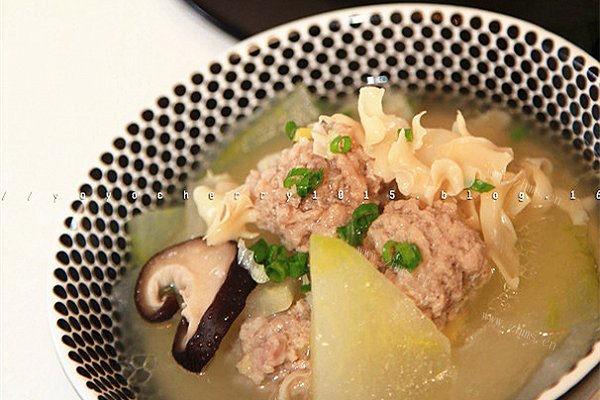 荷仙菇肉丸冬瓜汤