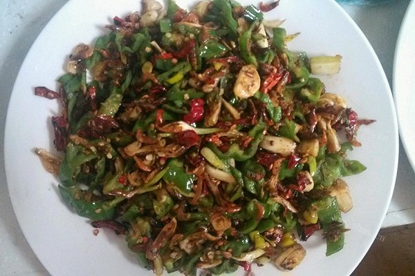 小虾炒辣椒