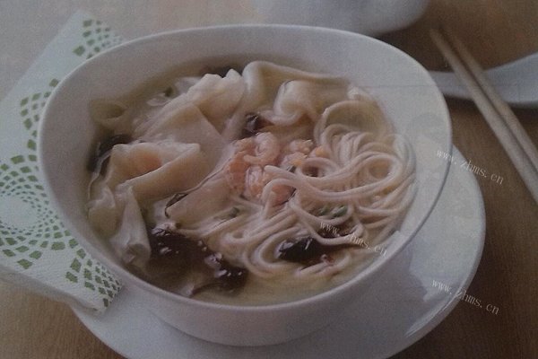 家常鲜虾云吞面