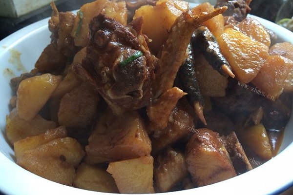 土豆炖鸡