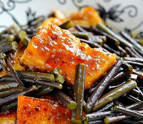 香辣厥菜煲豆腐
