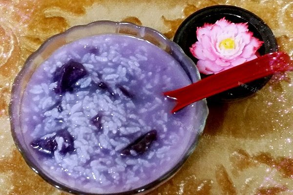 砂锅紫薯粥