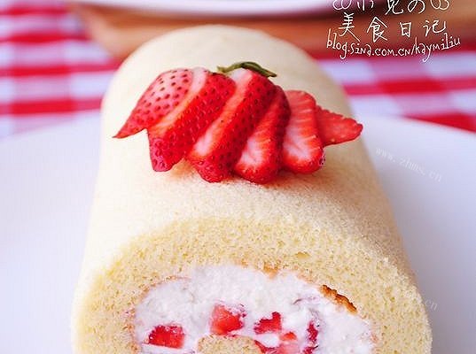 草莓奶油蛋糕卷