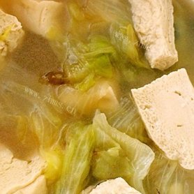 家常版白菜炖冻豆腐