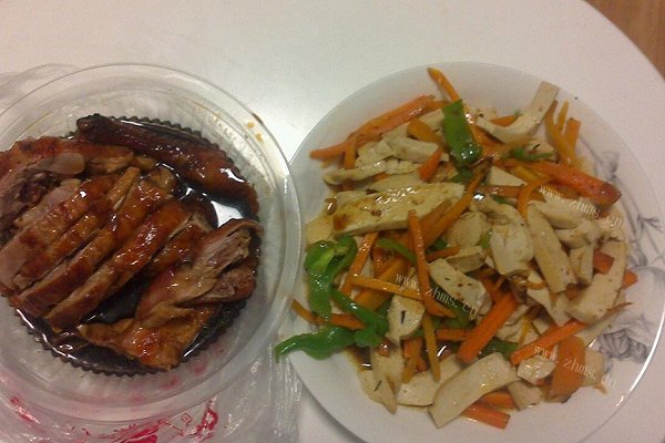 家常青椒炒白干