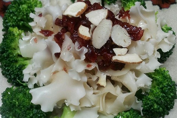 美味蔓越莓拌荷仙菇