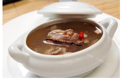 虫草炖鸭
