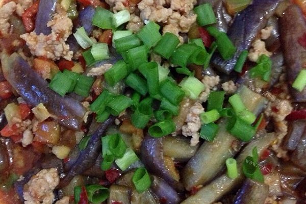 家常酱烧肉末茄子