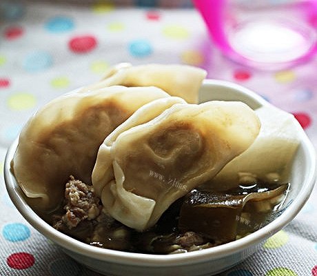 萝卜排骨汤煨萝卜猪肉饺