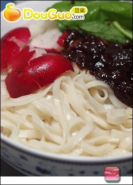 微波炉炸酱面