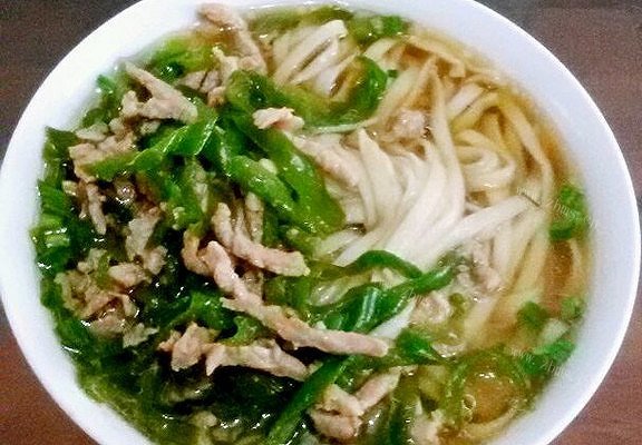 家常青椒肉丝面