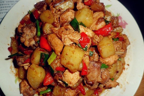 土豆烧鸡块