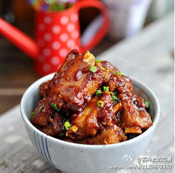 家常蒜蓉辣酱烧排骨
