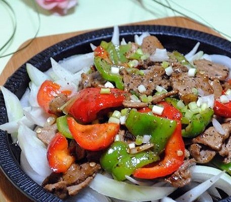 黑胡椒铁板牛肉