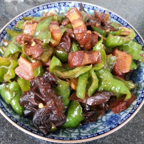 十分好吃的青椒炒肉