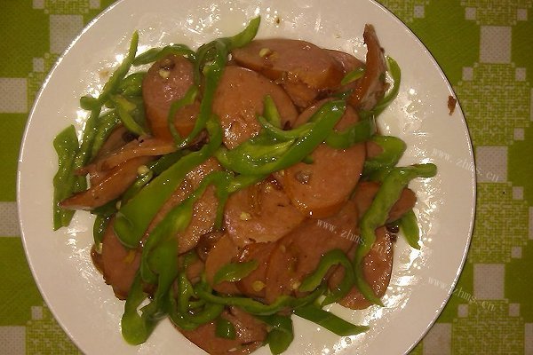 家常青椒火腿肠