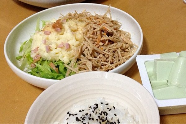 美味家常菜土豆鸡丁