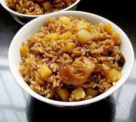 家庭版红烧肉焖饭