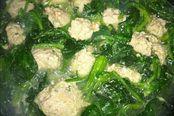 菠菜肉丸汤