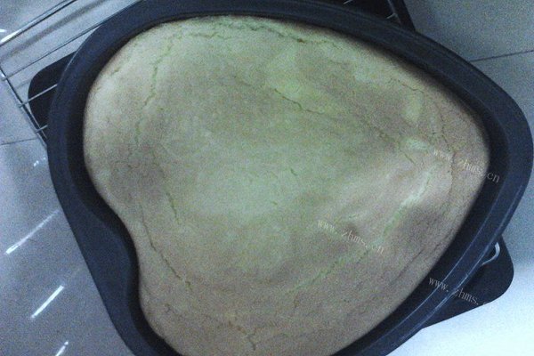 美味葡萄干戚风蛋糕