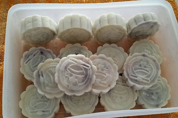 紫薯冰皮月饼