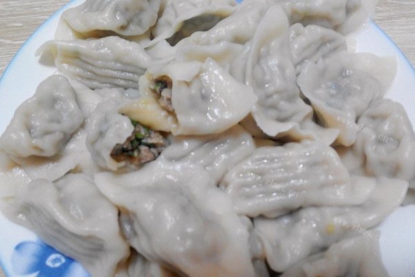 香菇香菜猪肉水饺