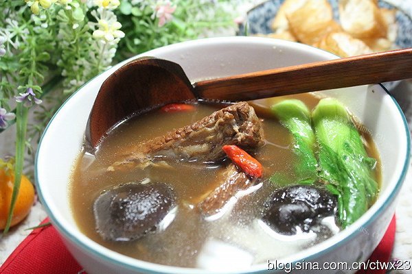 飘香肉骨茶