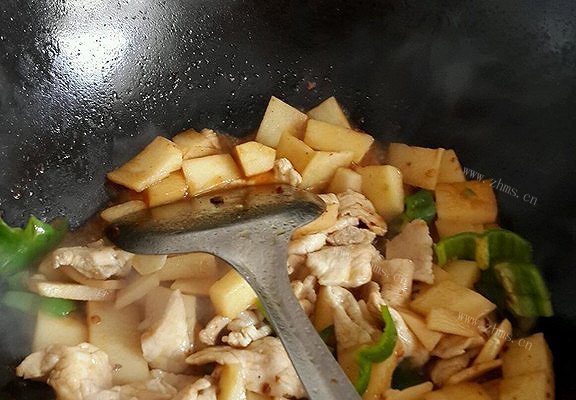 自制土豆烧肉片