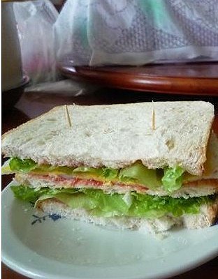 家常鸡蛋火腿三明治