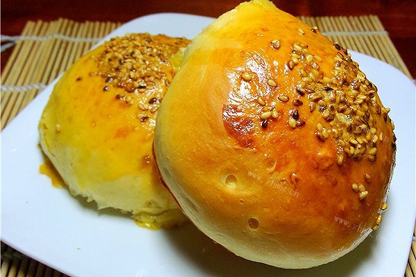 自制芝麻餐包