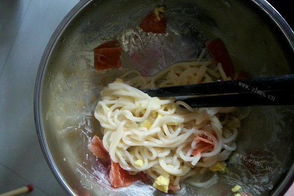 婴儿辅食-西红柿蛋黄面条