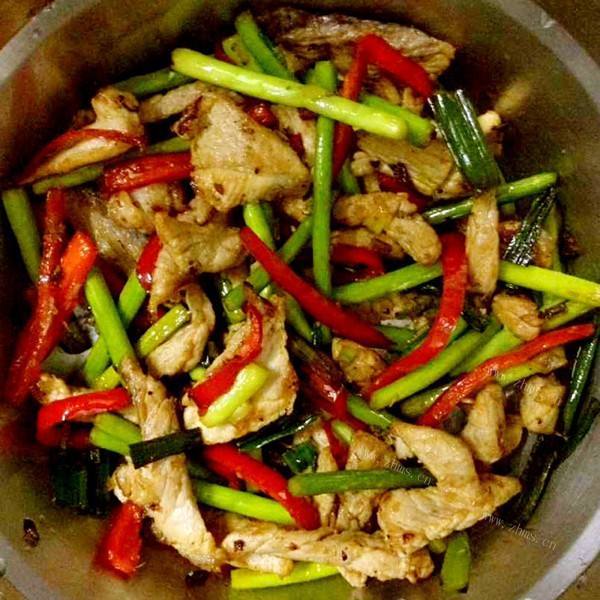 蒜苔炒肉（家庭版）