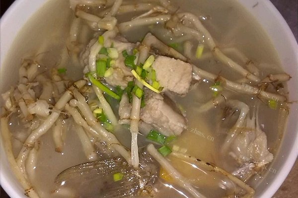 鱼腥草鲫鱼汤