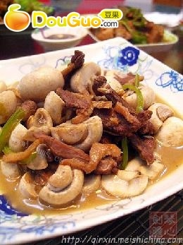 家常菜鸭肉炒口蘑