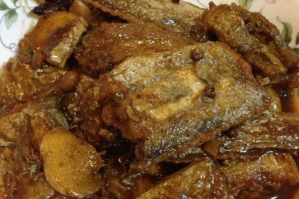 家常红烧带鱼