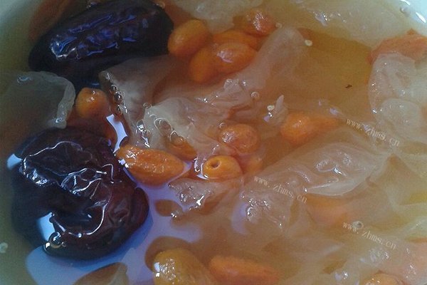 银耳红枣羹