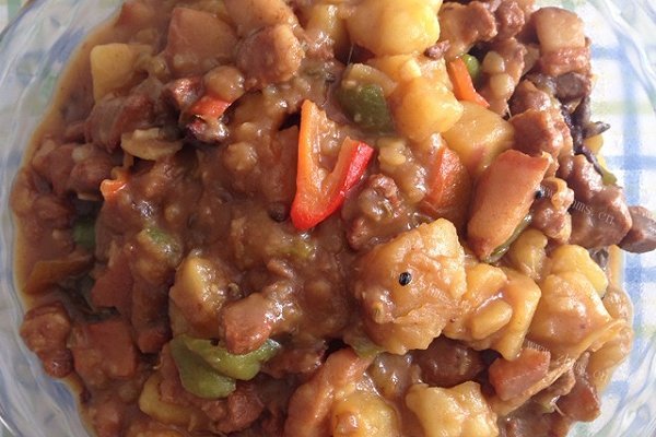 土豆红烧肉