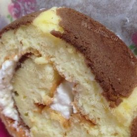 香草酸奶长颈鹿蛋糕卷