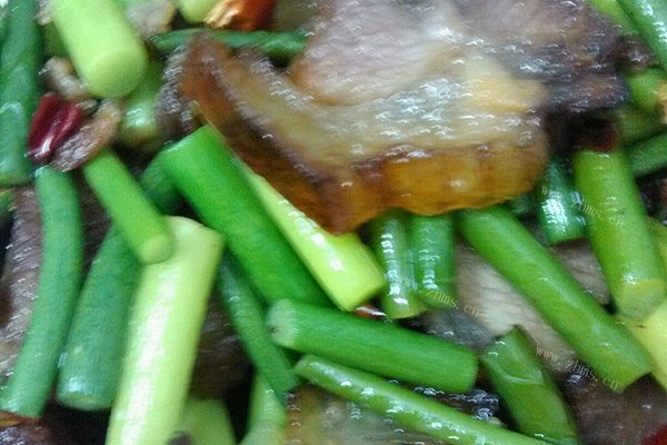 蒜苔炒腊肉