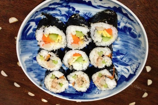 「雄鸡标」金枪鱼杂锦寿司