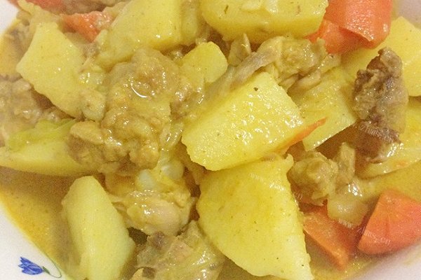 土豆咖喱炖鸡