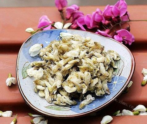 槐花麦饭
