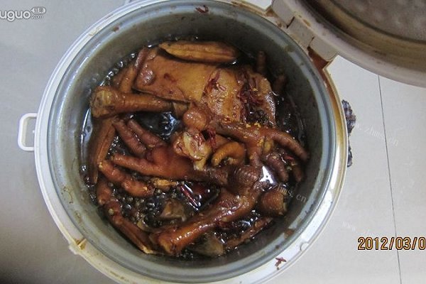 简单的卤鸡爪