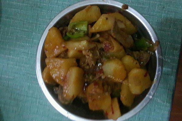 土豆烧鸭