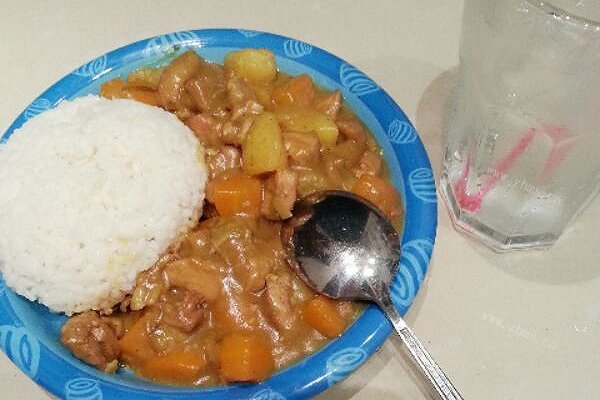 咖喱鸡块饭